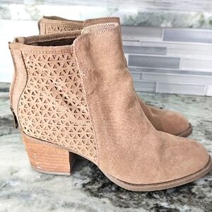 Women's Tan Ankle Boots